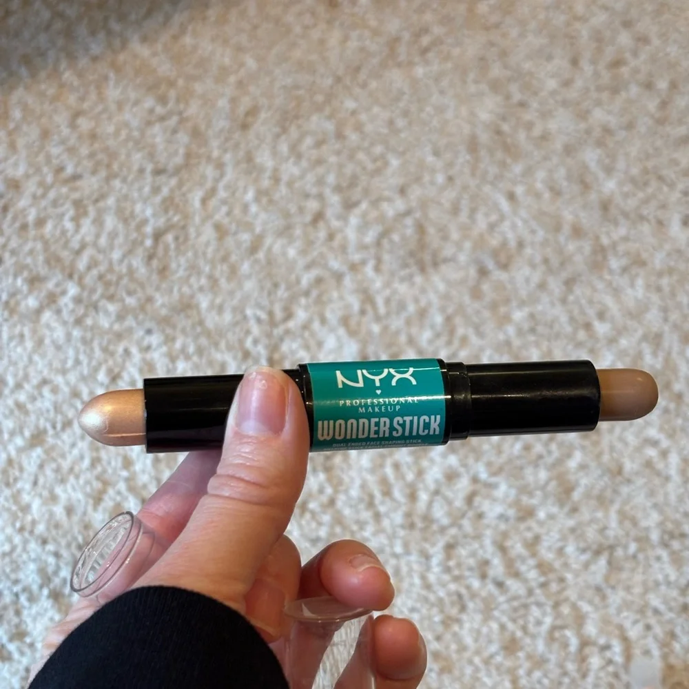 NYX Lip Liner and contour Stick Collection